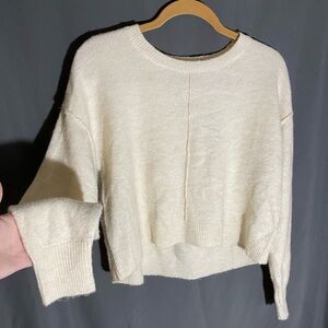 gianni bini cream cropped sweater 🍦